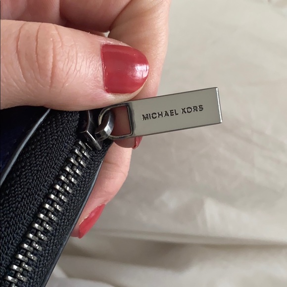 MICHAEL KORS WALLET - Picture 2 of 5